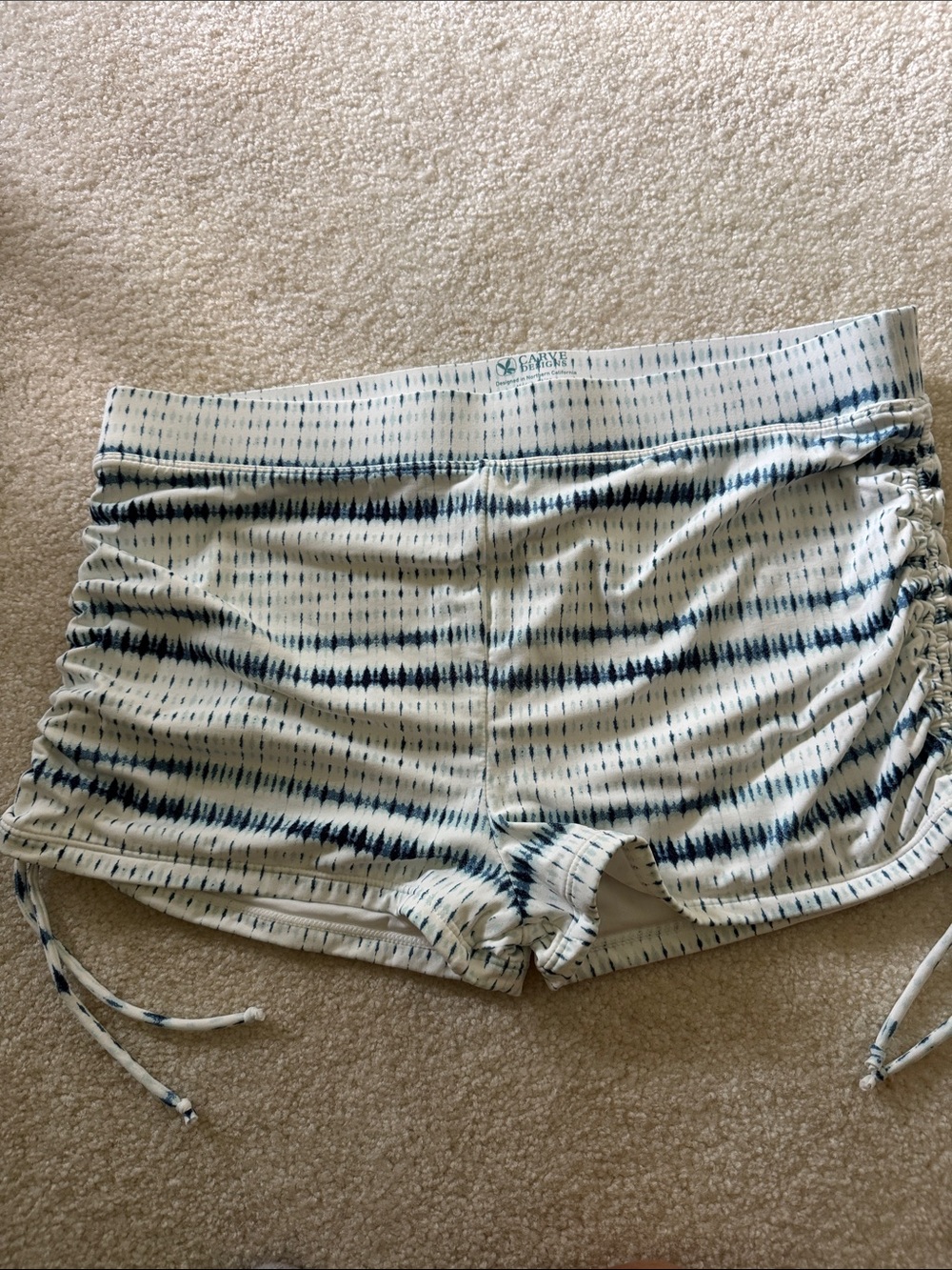 Carve Designs White and Navy Tie-Dye Ruched swim Shorts